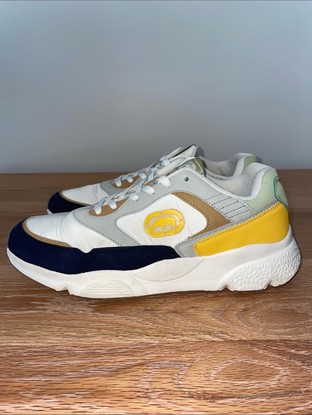 Ecko Unlimited Retro Low Top Sneakers White Navy Yellow Size 9.5